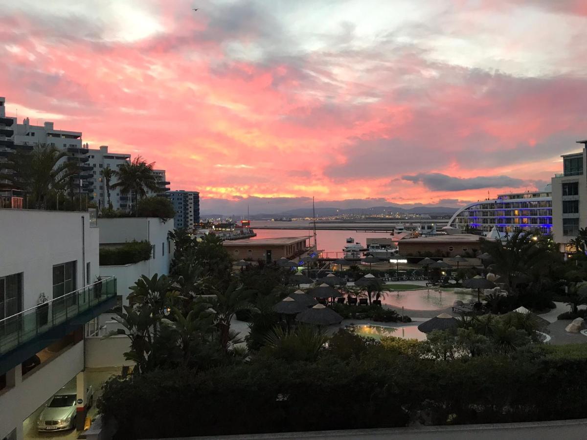 Swimming Pools Apartment In Ocean Village - 2 Bed 2 Bath Rock View 直布罗陀 外观 照片