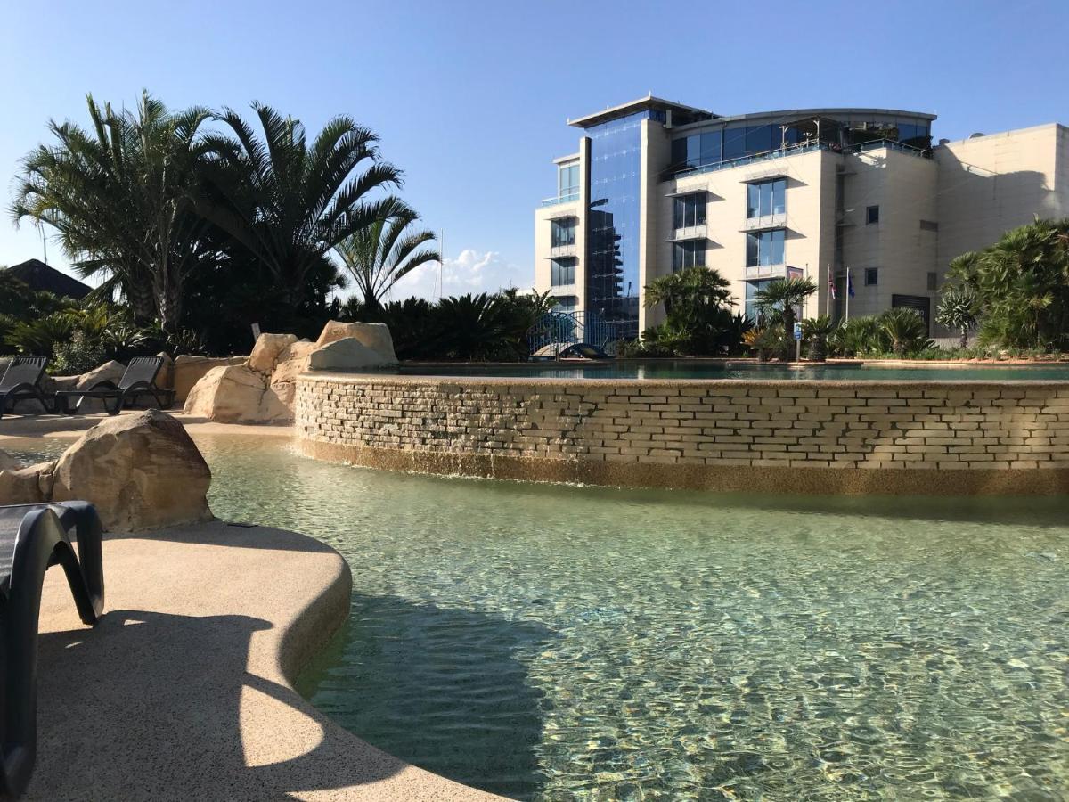 Swimming Pools Apartment In Ocean Village - 2 Bed 2 Bath Rock View 直布罗陀 外观 照片