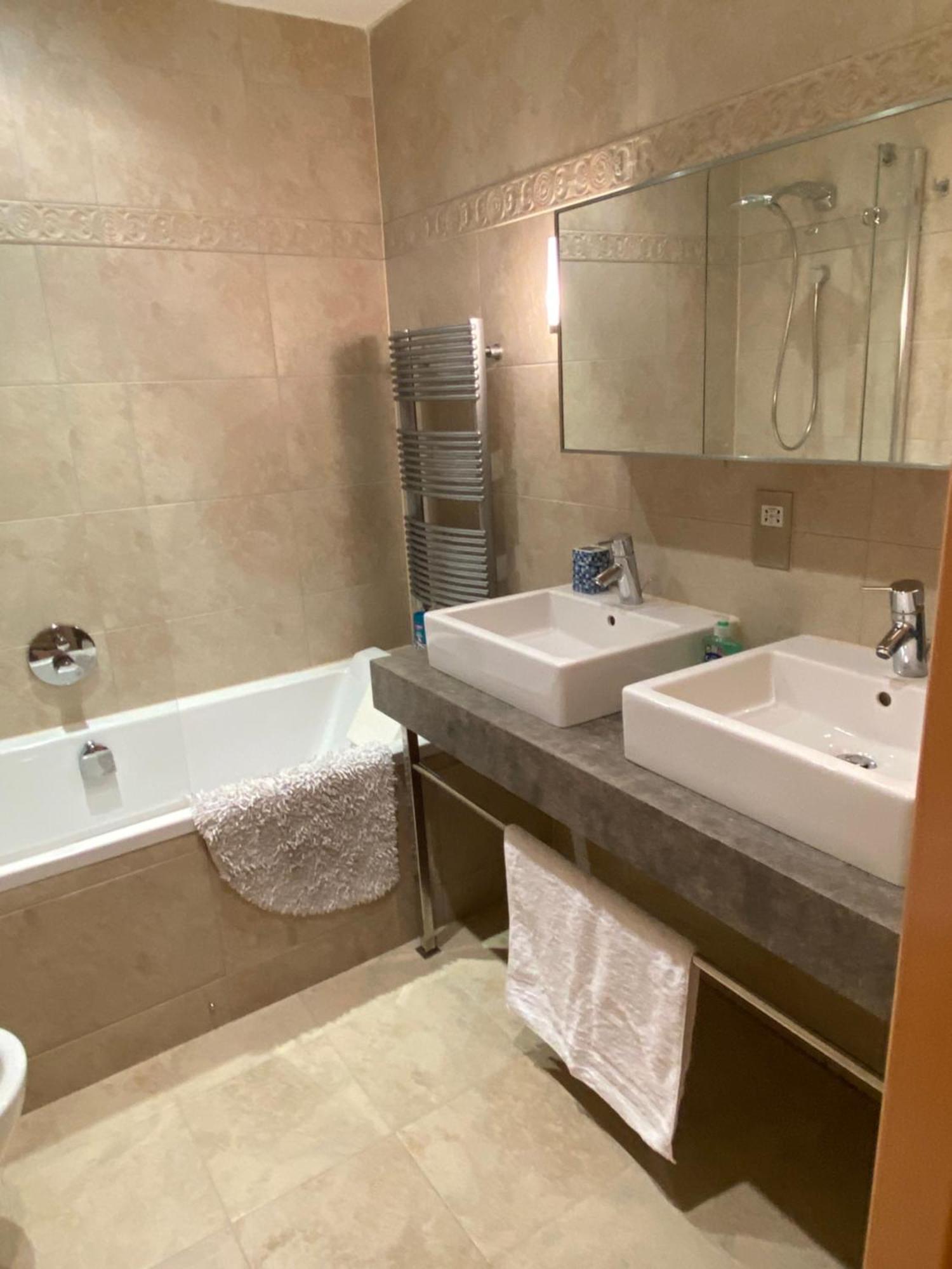 Swimming Pools Apartment In Ocean Village - 2 Bed 2 Bath Rock View 直布罗陀 外观 照片